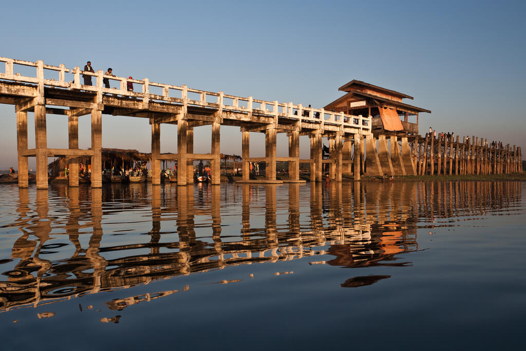 Vista del puente U Bein