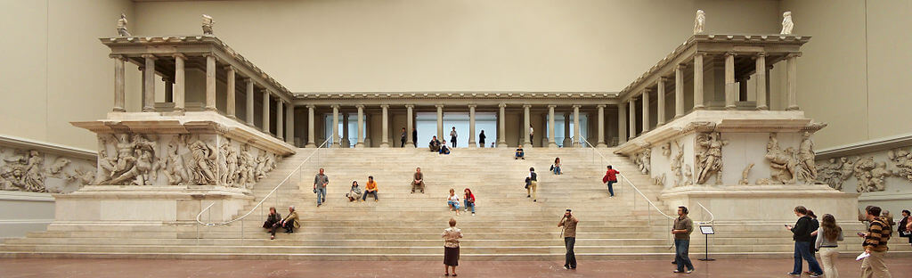 Altar de Pérgamo en el PErgamon Museum de Berlín