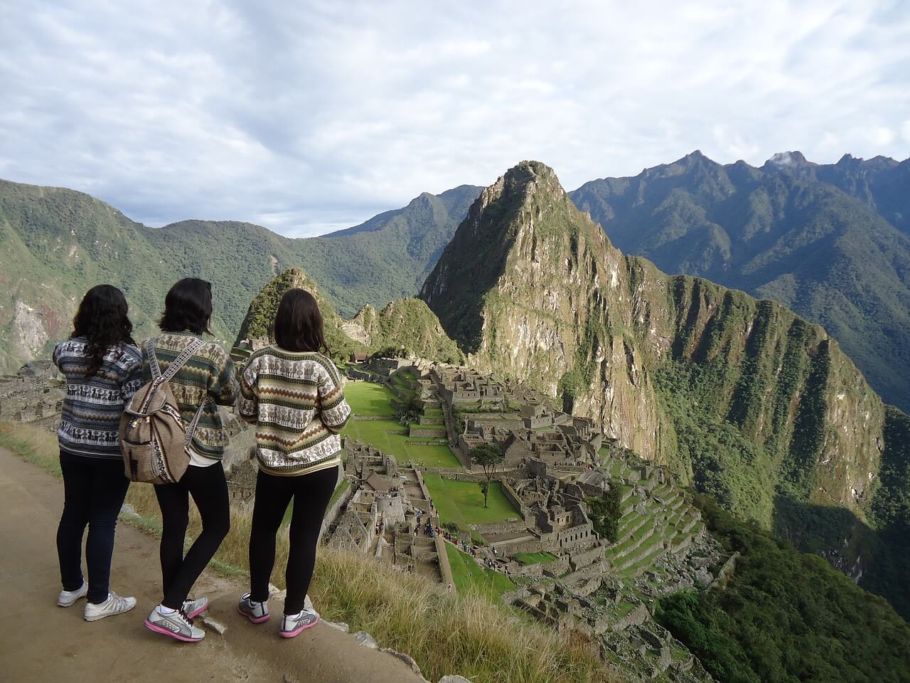 Amigas de turismo en Machu Picchu
