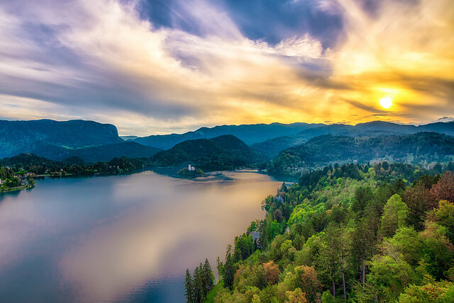 Atardecer en el lago Bled