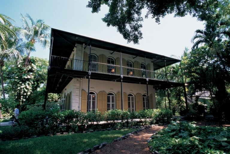 Visita la casa del escritor Ernest Hemingway