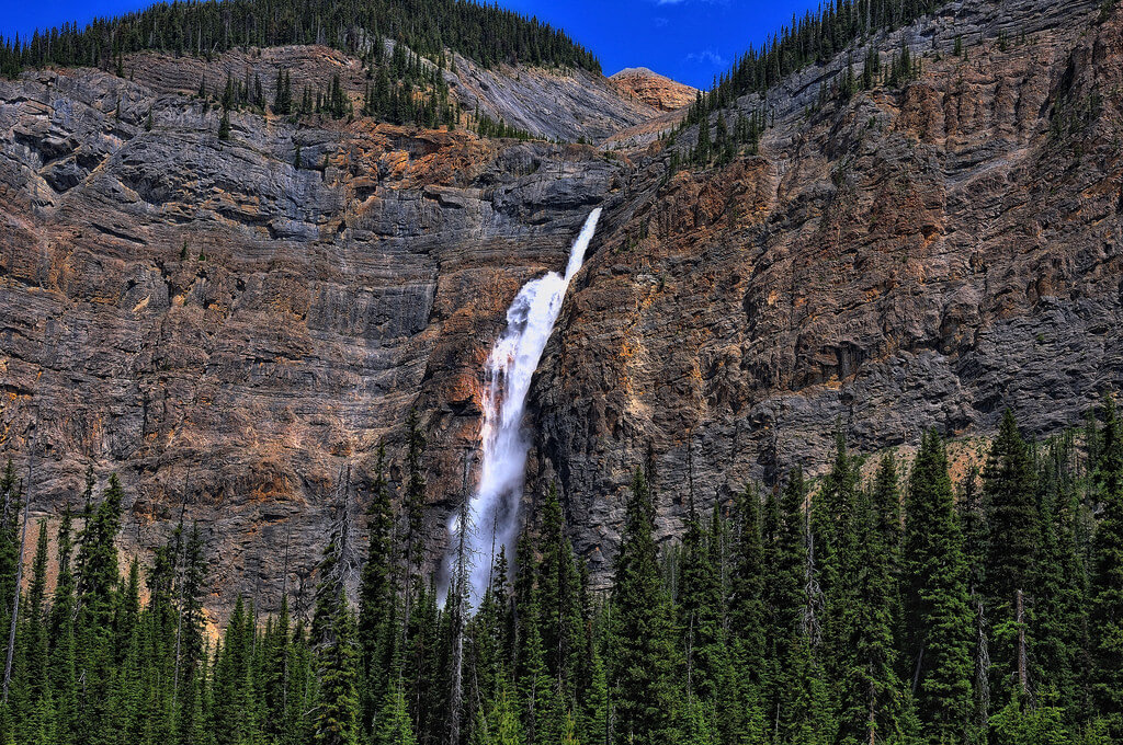 Cascada Takakkaw ene l Parque Nacional Yoho