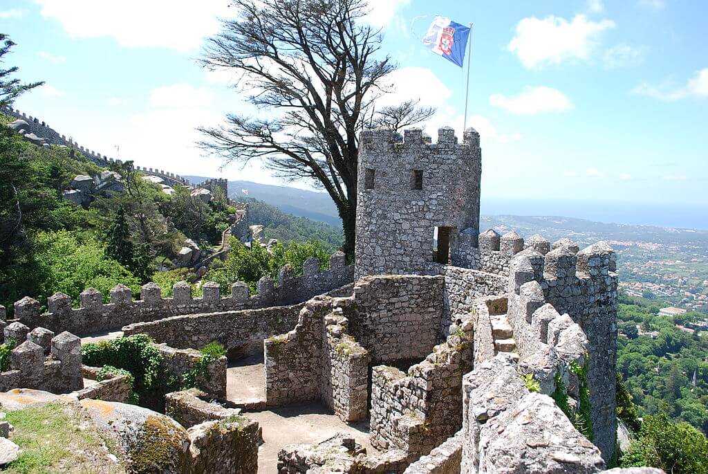 Murallas y torres del castillo de Sintra