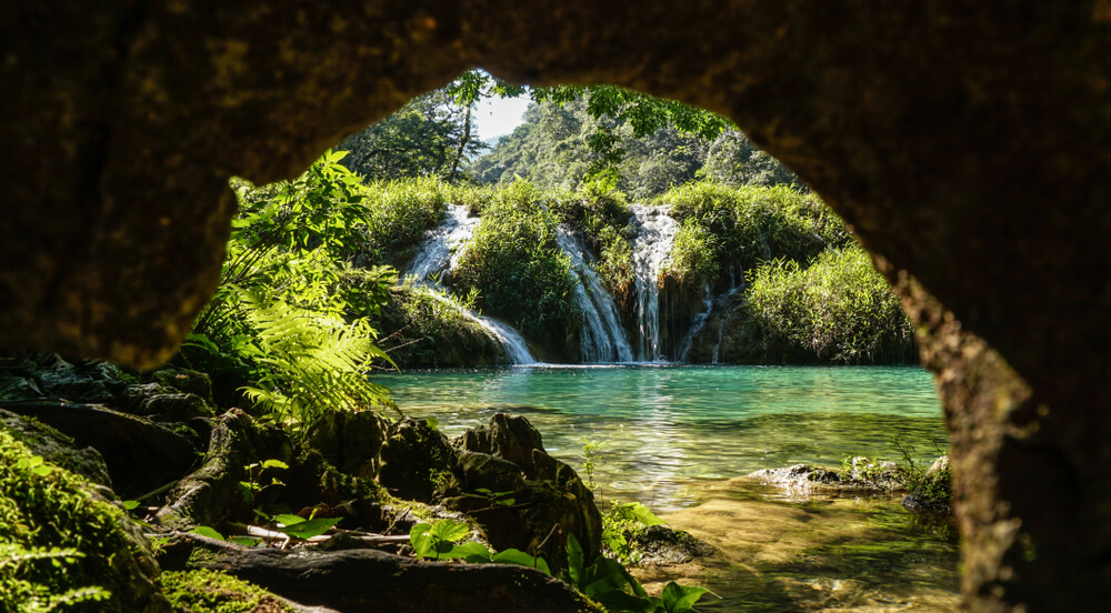 Cueva en el interior del parque