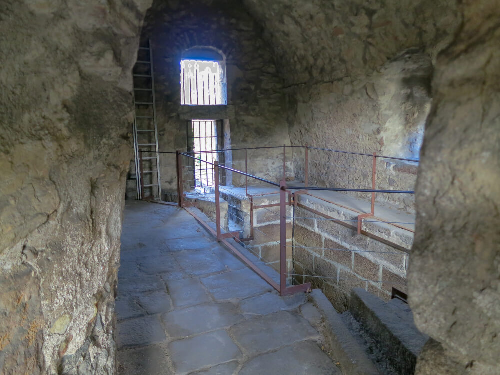 Interior acueducto de Segovia