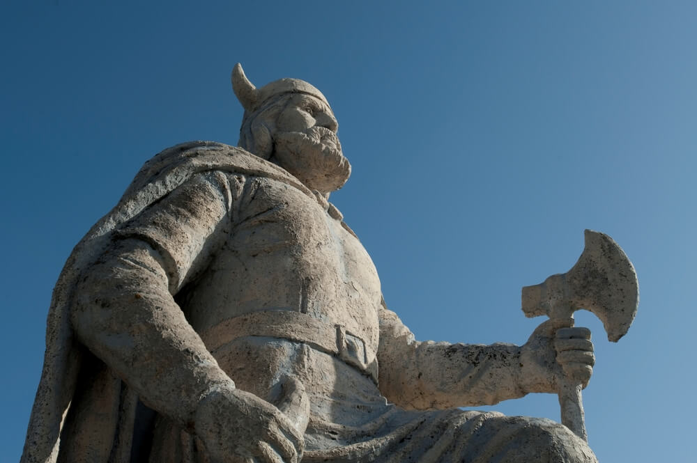 Estatua vikinga en Gimli