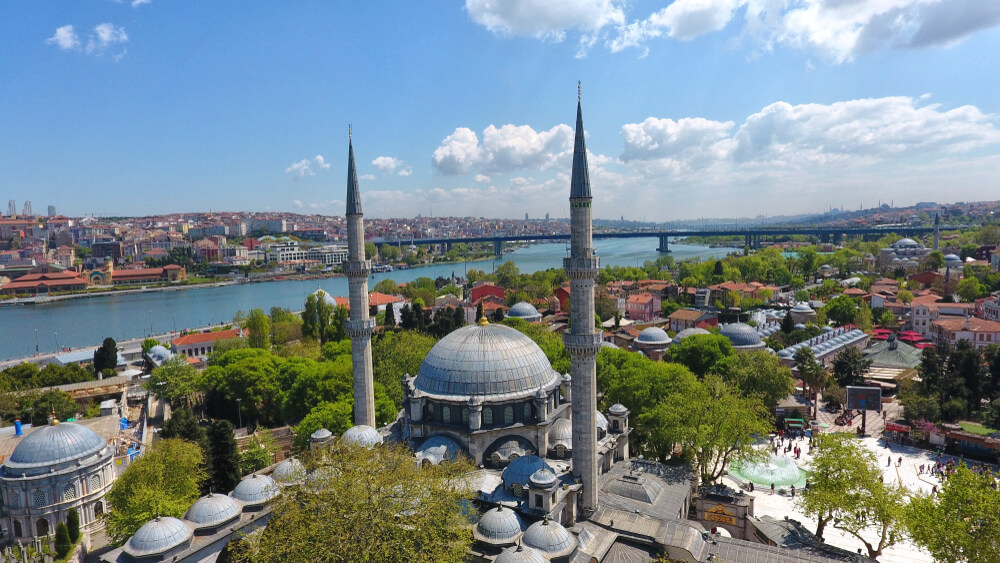 Barrio de Eyüp con la mezquita