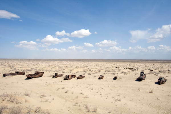 Vista del mar de Aral seco