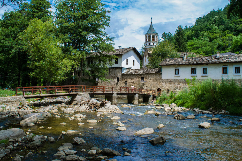 Vista del monasterio de Dryanovo