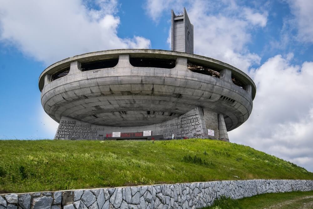 Monumento de Buzludzha, una visita inusual en los Balcanes