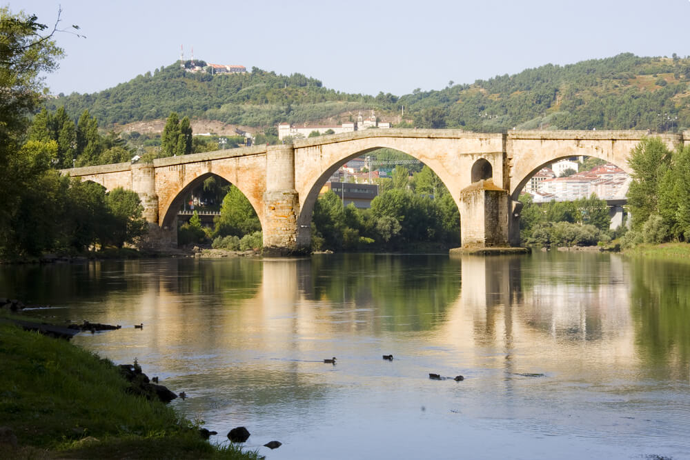 Vista del Puente Viejo de Ourense