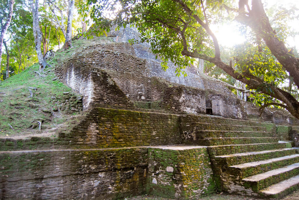 Ruinas de Cahal Pech en Belice