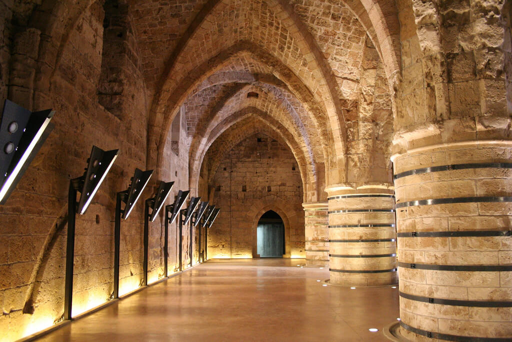 Sala de las Columnas en la fortaleza de Akko
