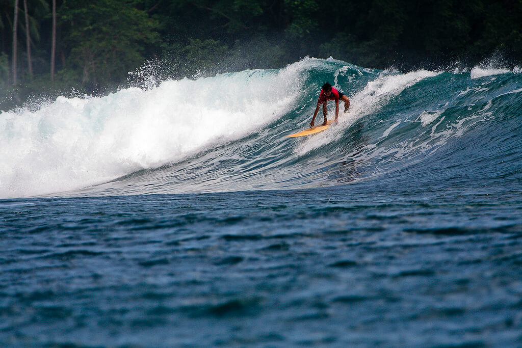 Surfista en Siargao