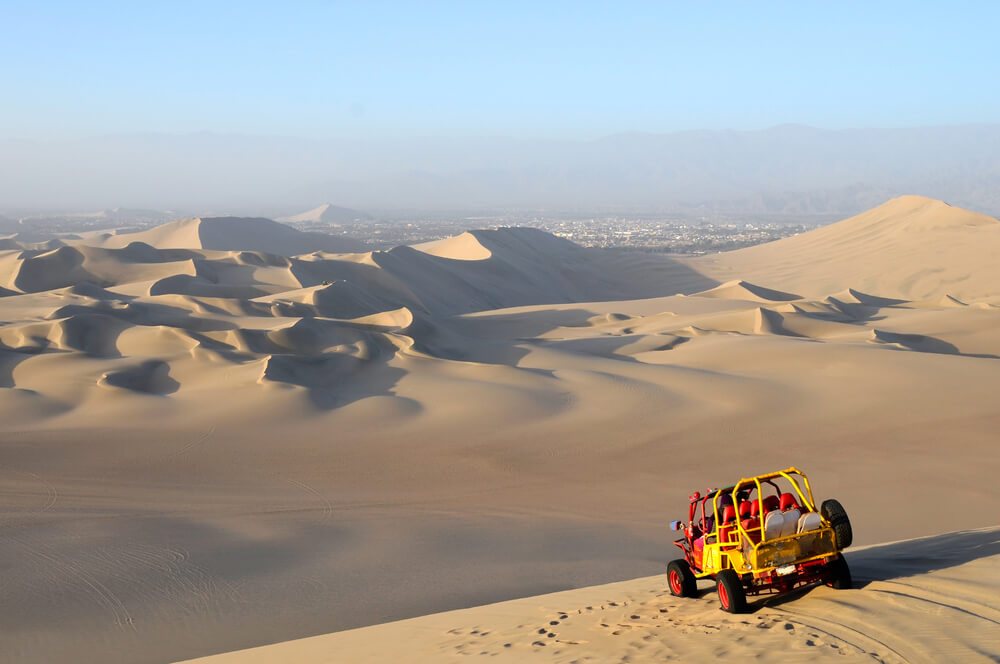 Excursión en todoterreno en el desierto de Huaracanga