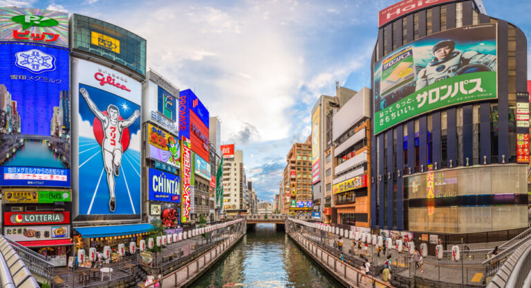 El barrio de Dotonbori, el más animado y luminoso de Osaka