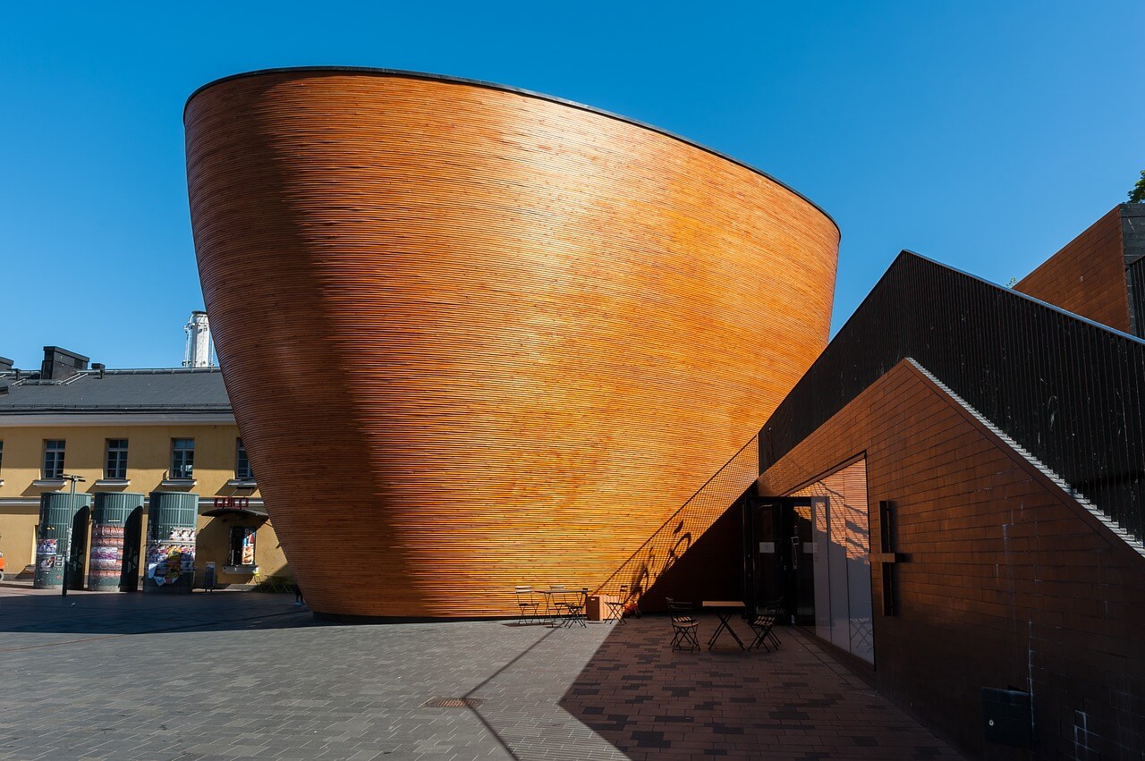 Conoce Helsinki en 1 dia La Capilla del Silencio de Kamppi, un edificio original en ...