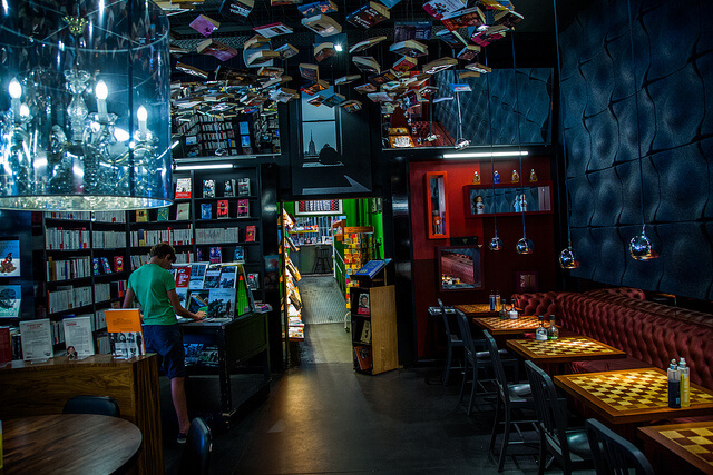 Interior de la librería Cook & Book en Bruselas