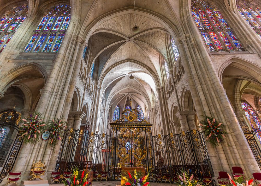 Interior de la catedral de Sens