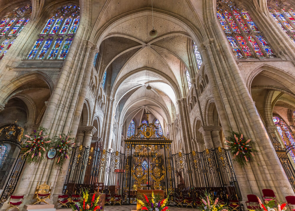 Interior de la catedral de Sens