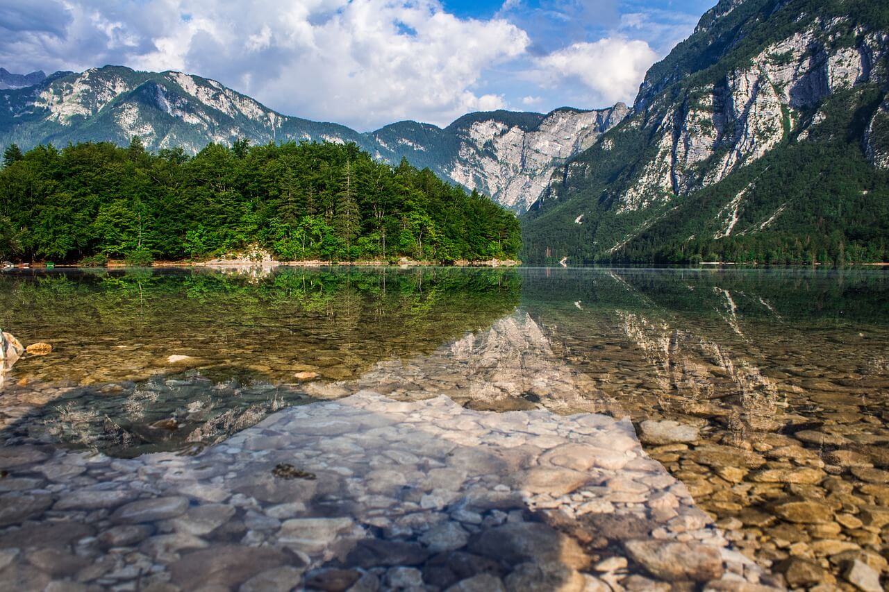 Lago Bohijn, una de las atracciones naturales de Eslovenia