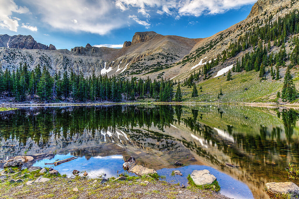 Lago Stella en el Parque Nacional Great Basin