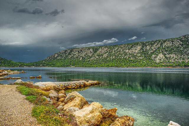Vista el lago Voluagmeni