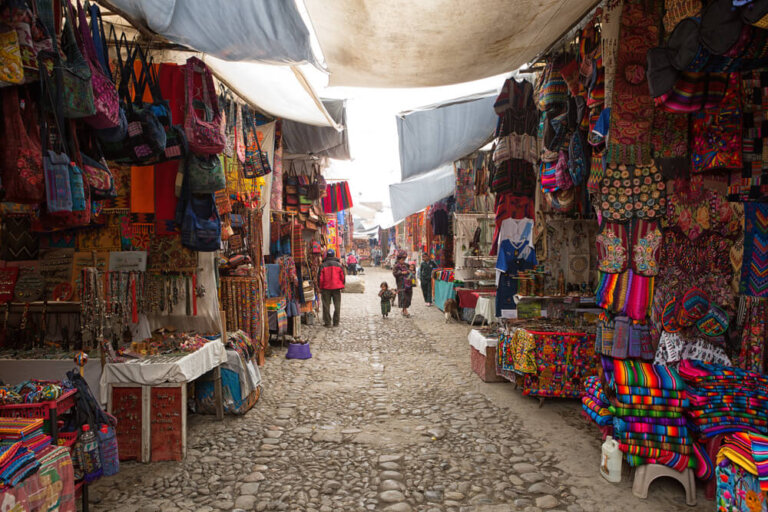 Chichicastenango: un colorido mercado indígena
