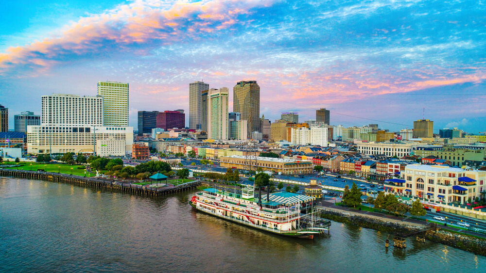 Río Misisipi en la ciudad de Nueva Orleans