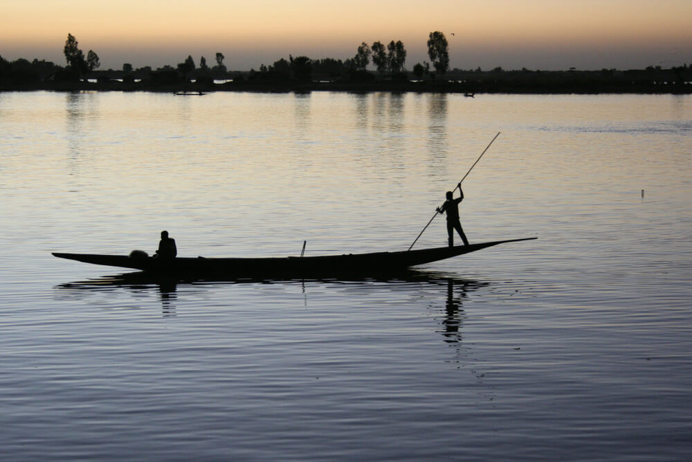 Pescadores en el río Bani
