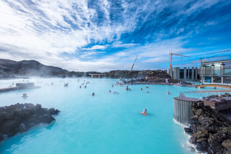 ¿Dónde nadar en aguas termales en Islandia?
