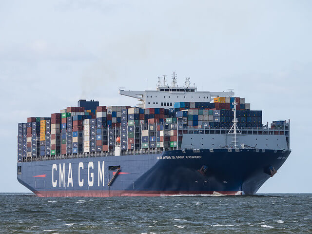 Buque Saint-Exupéry navegando