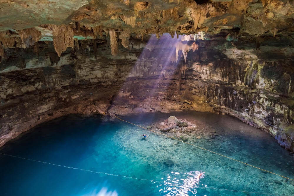 Cenote Samula, una de las cuevas de México más bellas