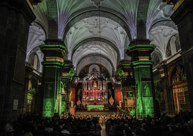 Concierto en la catedral de Cuzco