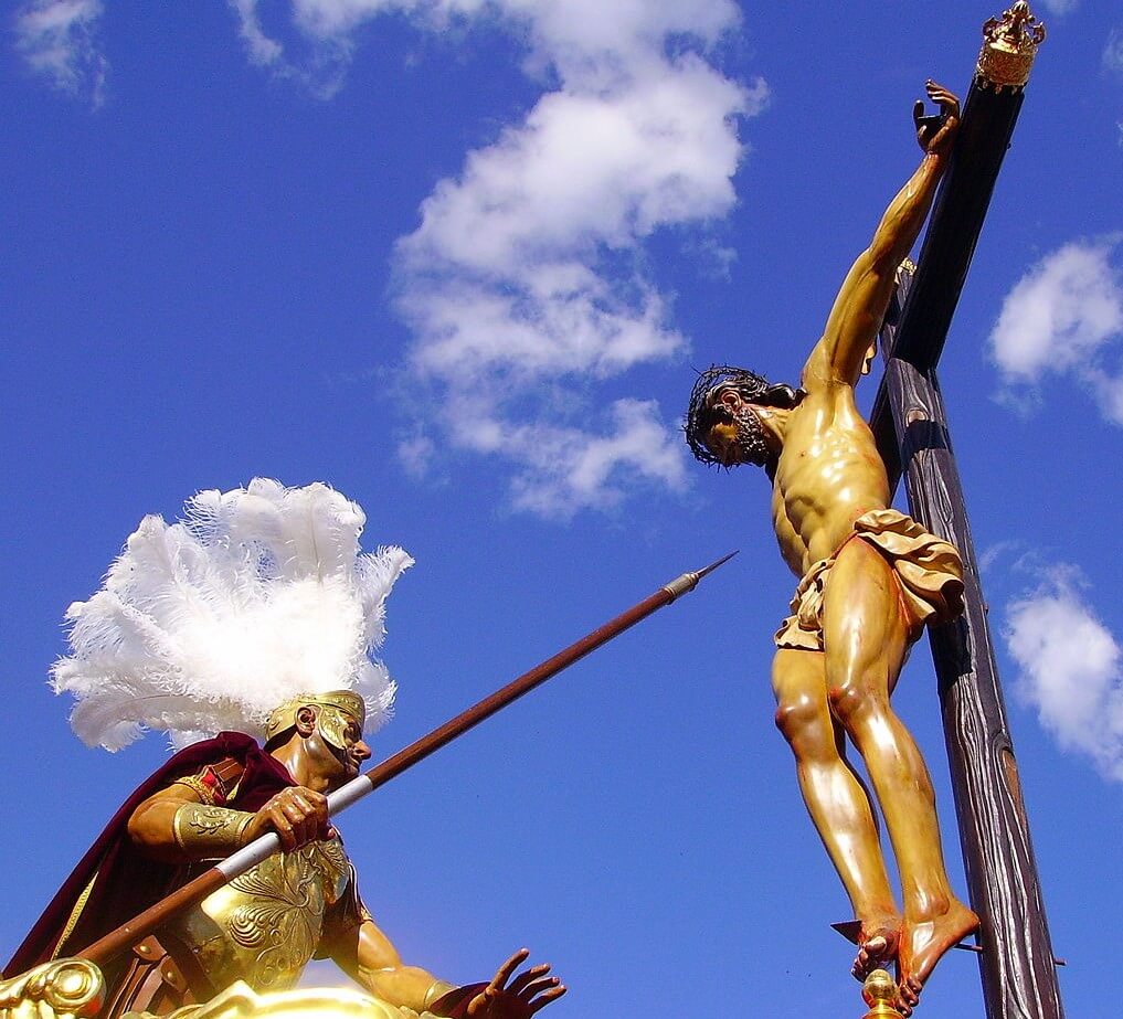 Santísimo Cristo de la Lanzada procesionando en Granada