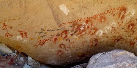 Pinturas en la cueva de las Manos en Argentina