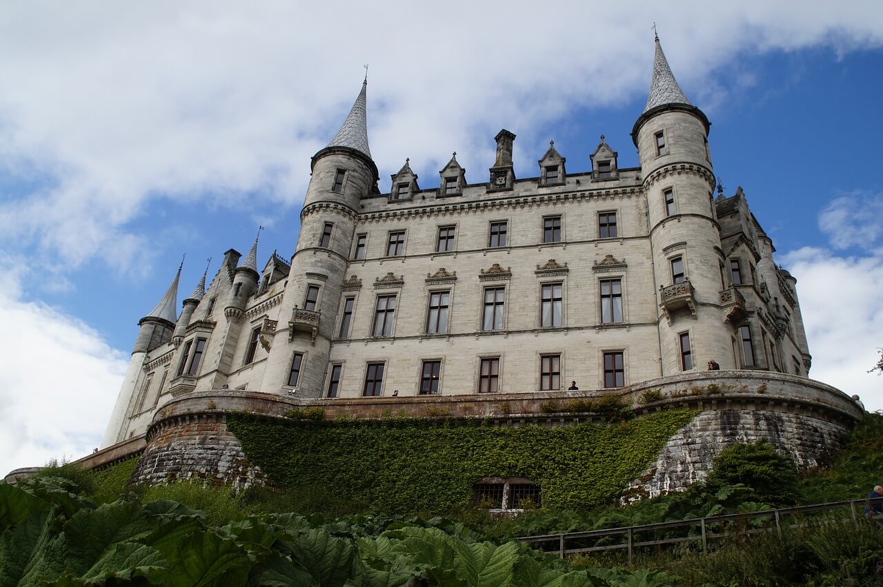 Fachada del castillo