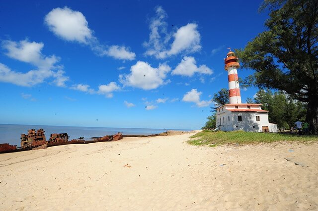Faro de Beira
