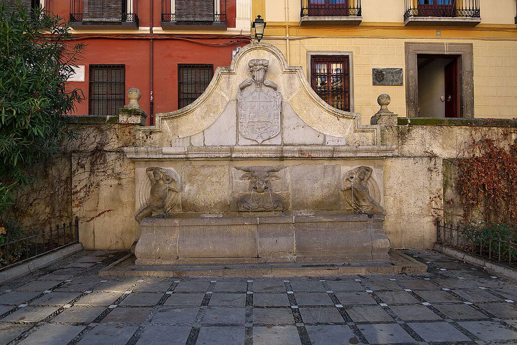 Pilar del Toro una de las fuentes de Granada más bonitas