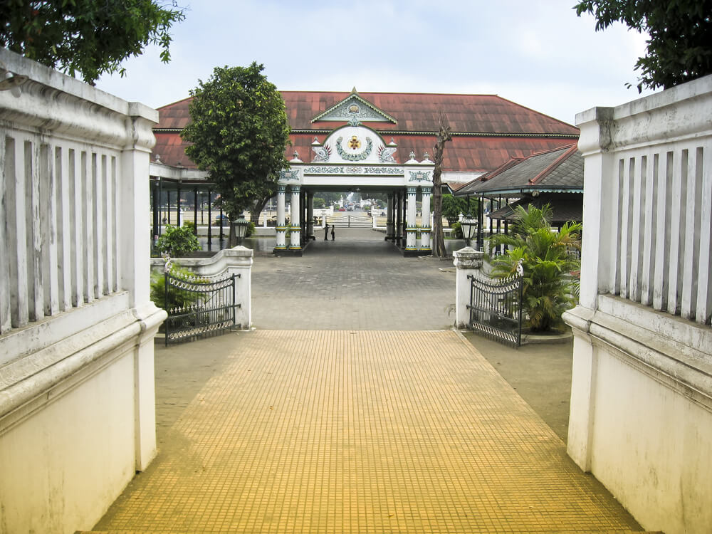 Entrada al Karaton en Yogyakarta
