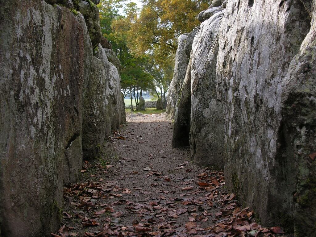 Pasillo de Clava Cairns