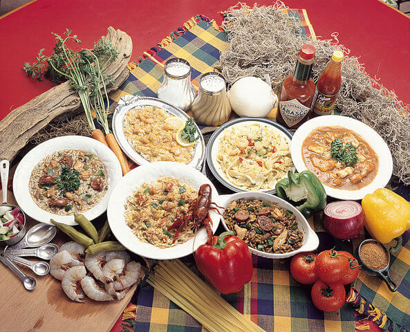 Platos e ingredientes de la cocina criolla