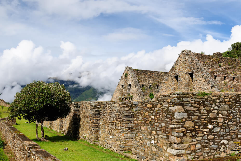 Edificios en el yacimiento arqueológico de Choquequirao