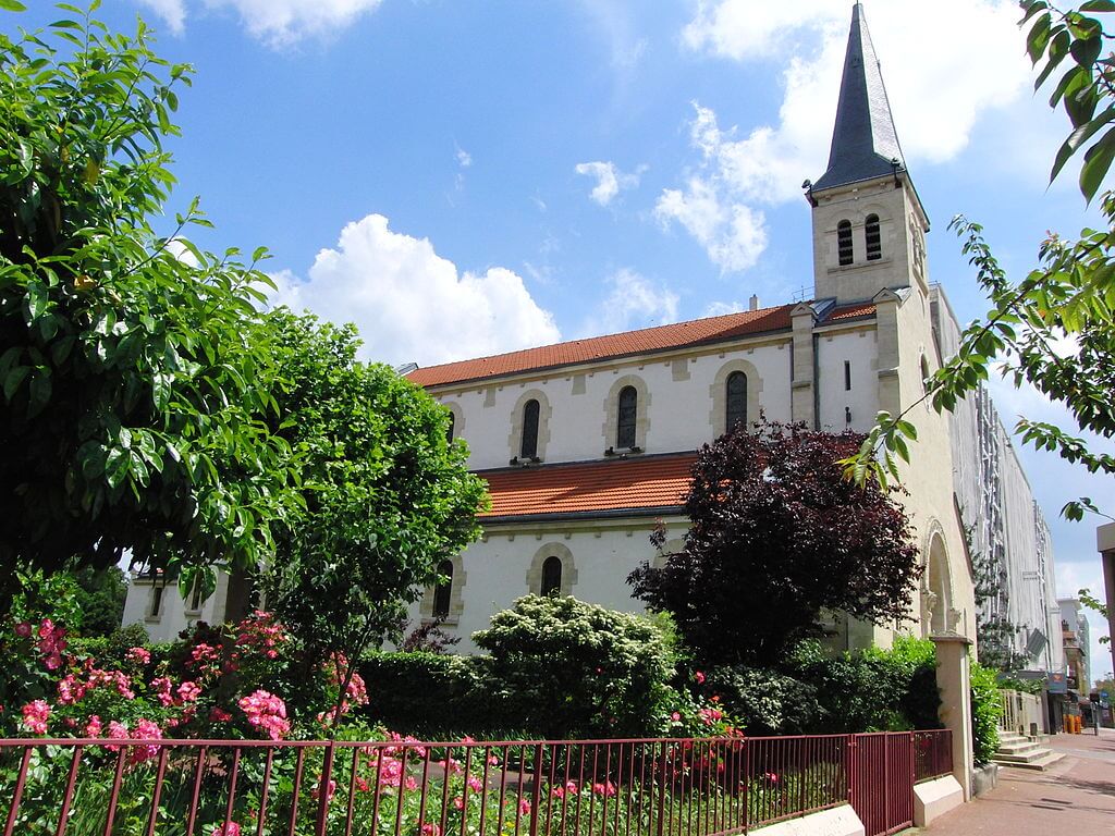Iglesia de San Carlos Borromeo en Joinville-le-Pont