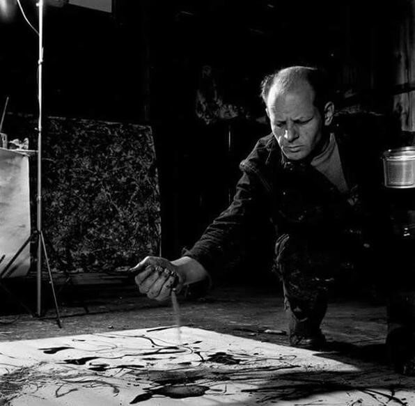 Jackson Pollock trabajando