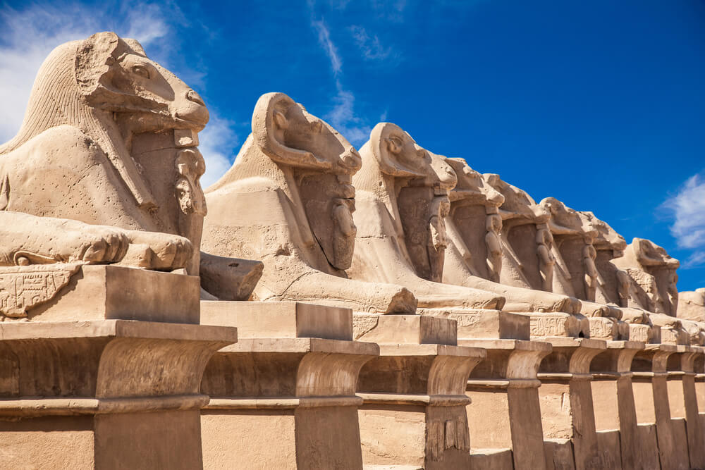 Avenida de las esfinges en Karnak