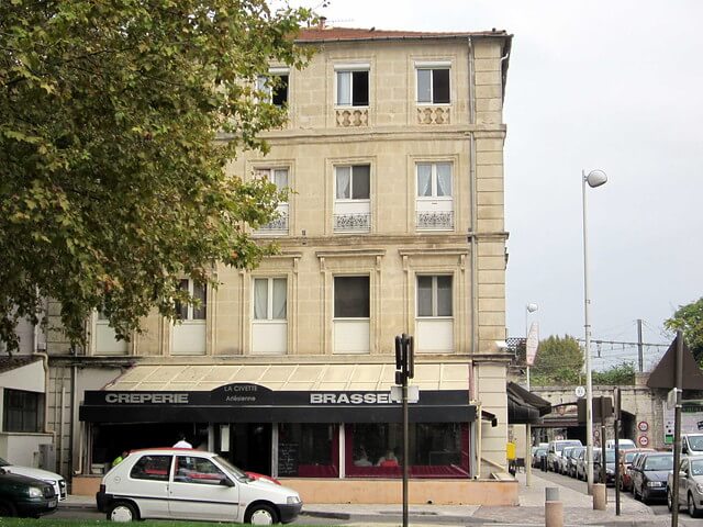 Place Lamartine de Arles