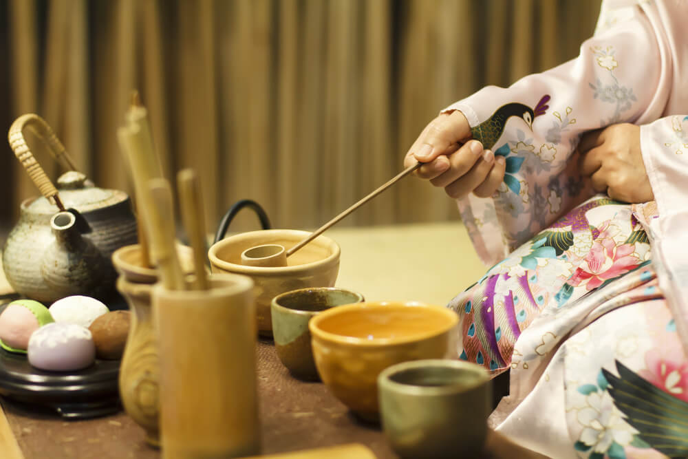 Utensilios para la ceremonia del té