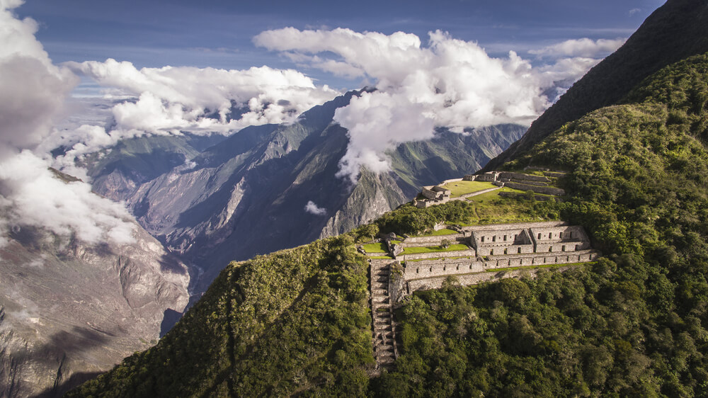 Vista aérea del yacimiento arqueológico de Choquequirao