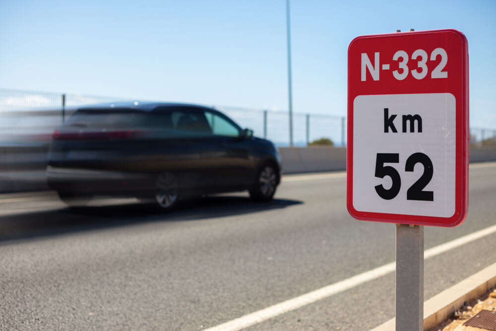 Poste de numeración de carreteras de España